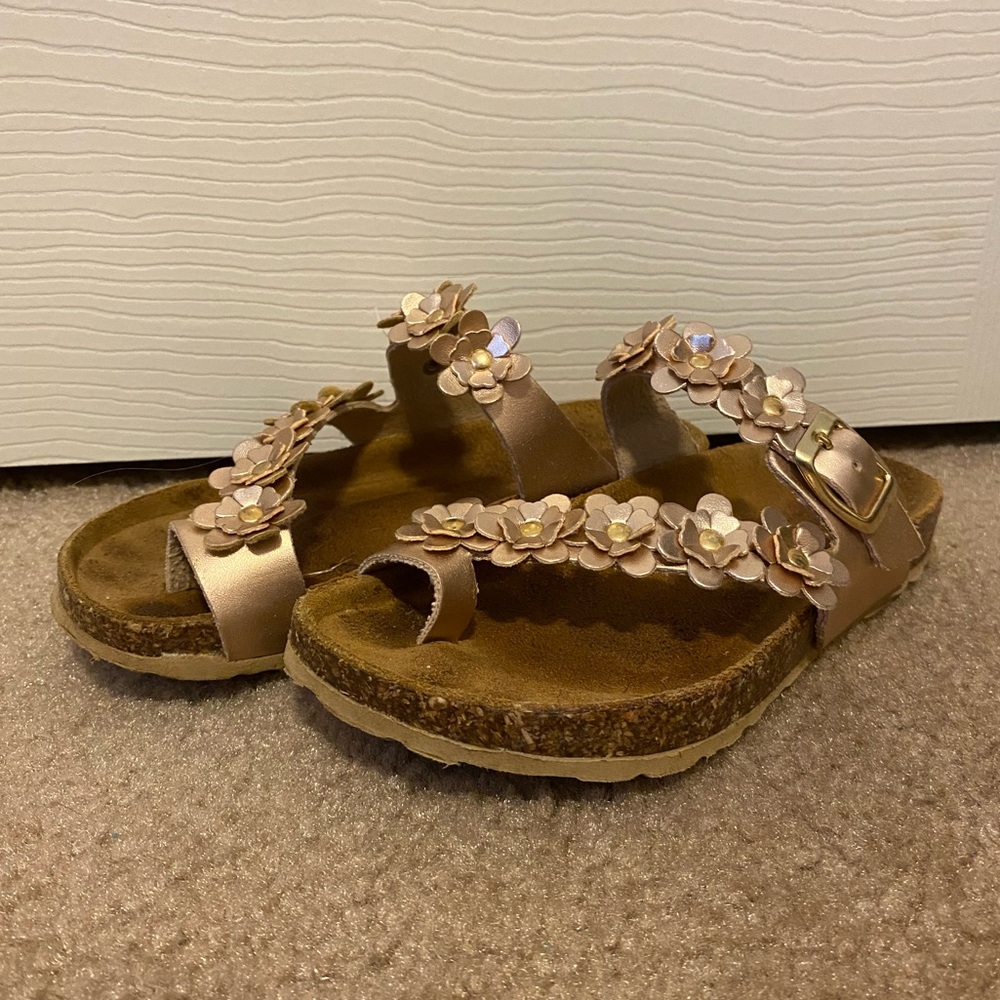 Flower sandals